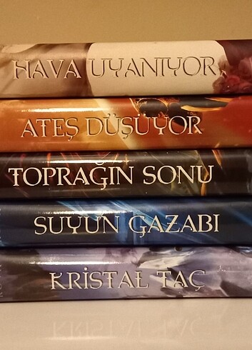 Elise Kova Hava Uyanıyor Serisi