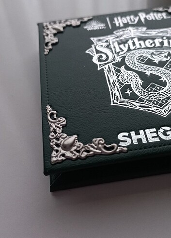 Beden Renk Sheglam Harry Potter Slytherin