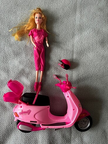  Beden Motorlu Barbie