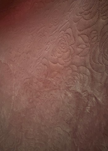 Pastel Pembe Kabartmalı kadife Yatak Örtüsü - Görsel 2