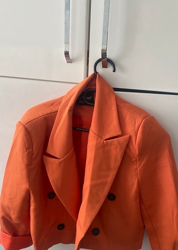 Zara Turuncu Cift Sirali Kisa Ceket