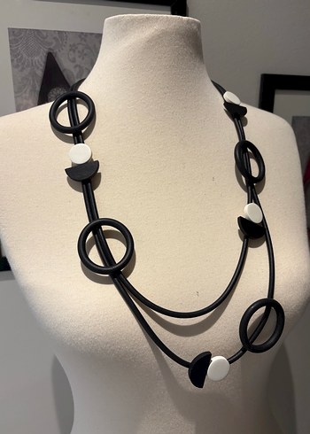 Geometrik Siyah Beyaz Kolye - Görsel 4