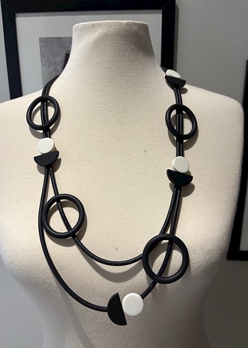 Geometrik Siyah Beyaz Kolye - Görsel 2