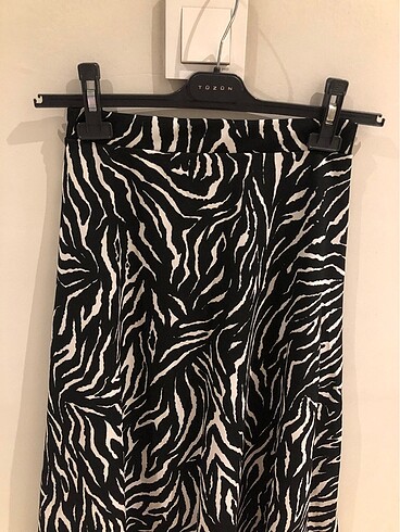 s Beden Zebra desenli midi etek