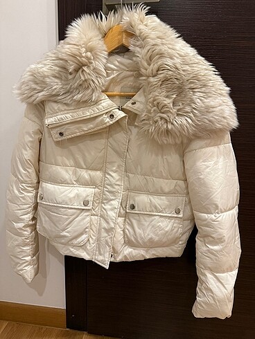 Zara Zara Krem Şişme Kısa Mont