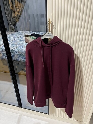 Stradivarius sweetshirt