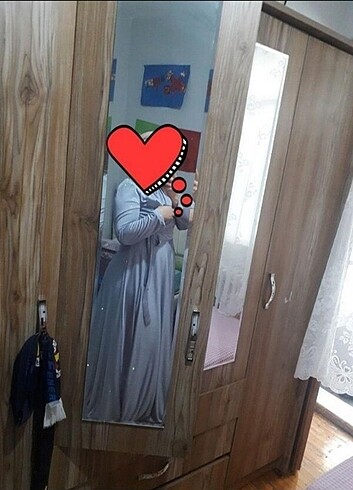 Sadece bir defa giyildi