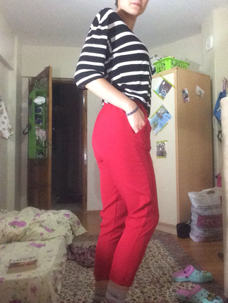 s Beden kırmızı Renk Pantolon