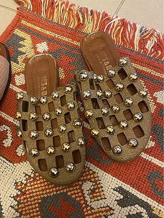 Zara Gold terlik