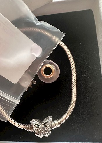 Klasik Zarafet Gri Zincir Detaylı Bileklik
