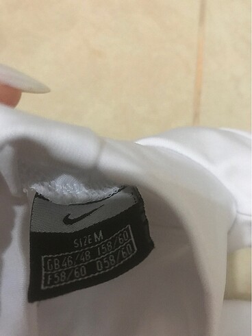 m Beden Nike Beyaz Üst