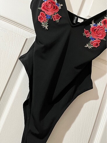 H&M divided h&m parti outfit body bodysuit tül işlemeli çiçek güller