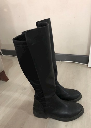 Siyah Rugan Dizüstü Stiletto Çizme
