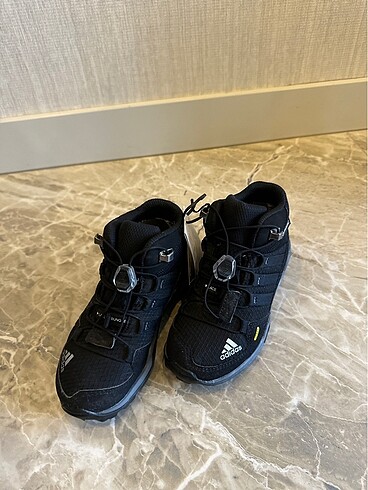 28 Beden siyah Renk Adidas Terrex bot
