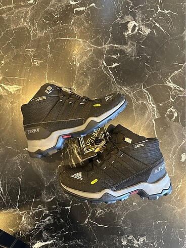 Adidas Terrex bot