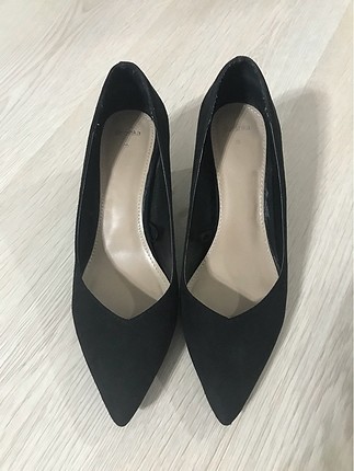 Bershka Bershka siyah süet topuklu ayakkabı