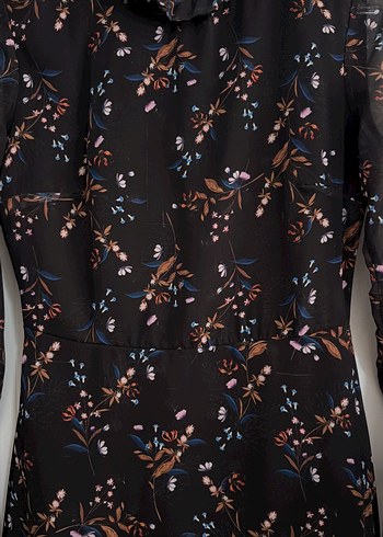 Uzun Kollu Fırfırlı Siyah Midi Elbise - Görsel 2