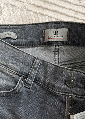 Gri Kadın Kot Pantolon - Normal Boy - Görsel 4