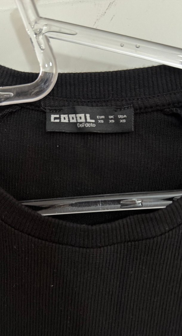 Siyah V Yakalı Kısa Kollu Midi Elbise - Görsel 3