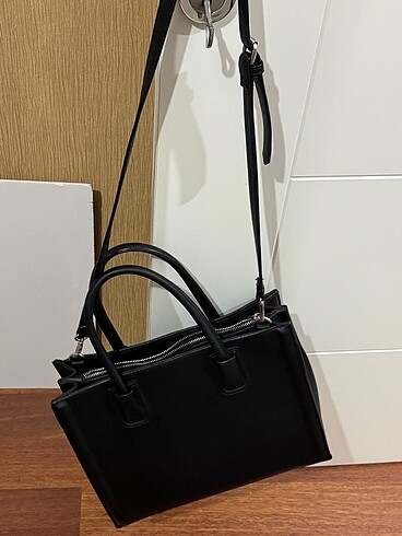 stradivarius siyah çanta