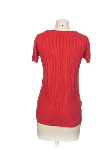 universal Beden Diğer T-shirt %70 İndirimli.