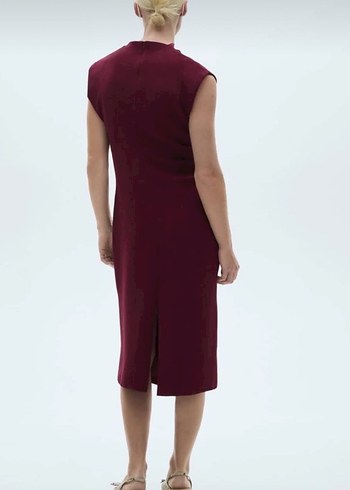 Bordo Yüksek Yakalı Drapeli Midi Elbise - Görsel 3