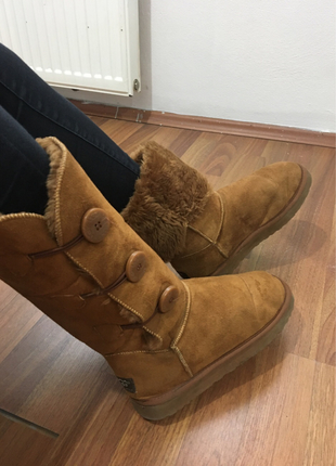38 Beden UGG BOT 38