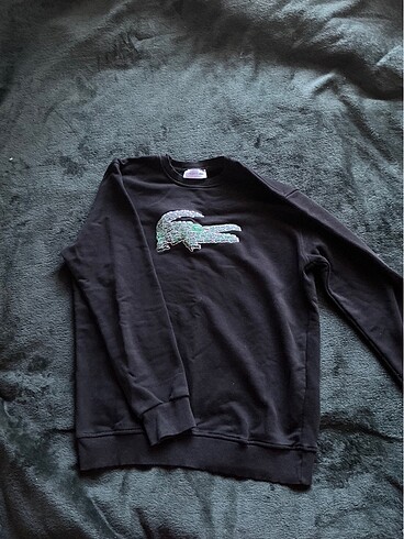 Lacoste sweatshirt