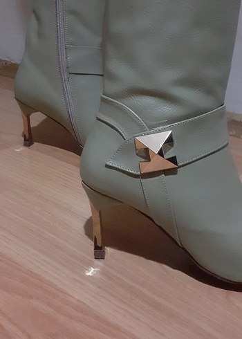 39 Beden Bej Deri Stiletto Topuklu Kadın Bot