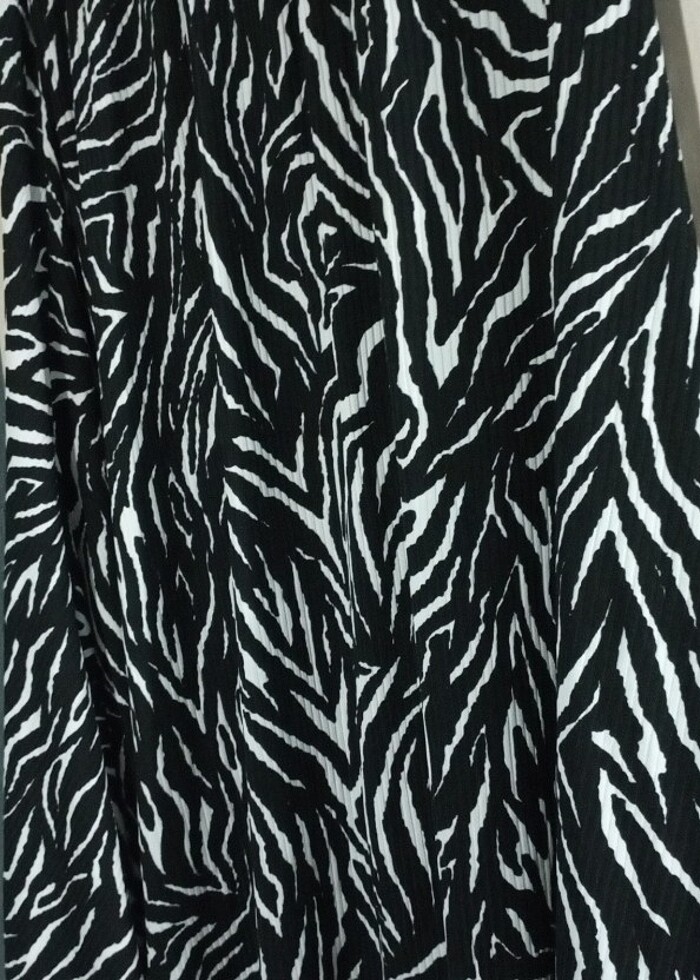 Asimetrik midi boy etek - Görsel 2