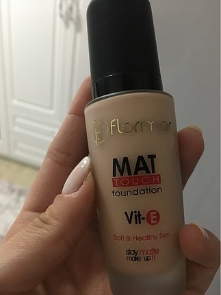 Gratisten Aldım. Flormar Mat Fondöten Flormar Cilt Bakımı %20 İndirimli -  Gardrops