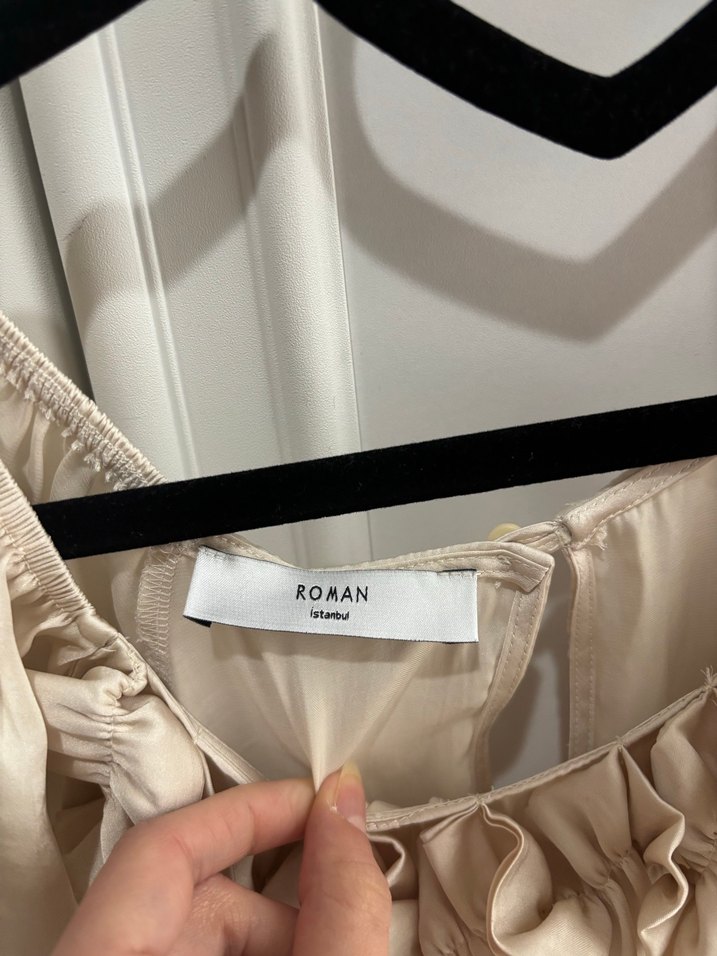 Roman marka Kısa Kollu Bej Keten Fırfırlı Bluz - Görsel 2