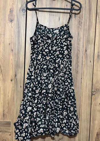 Çiçek Desenli Siyah Askılı  Elbise - Görsel 4