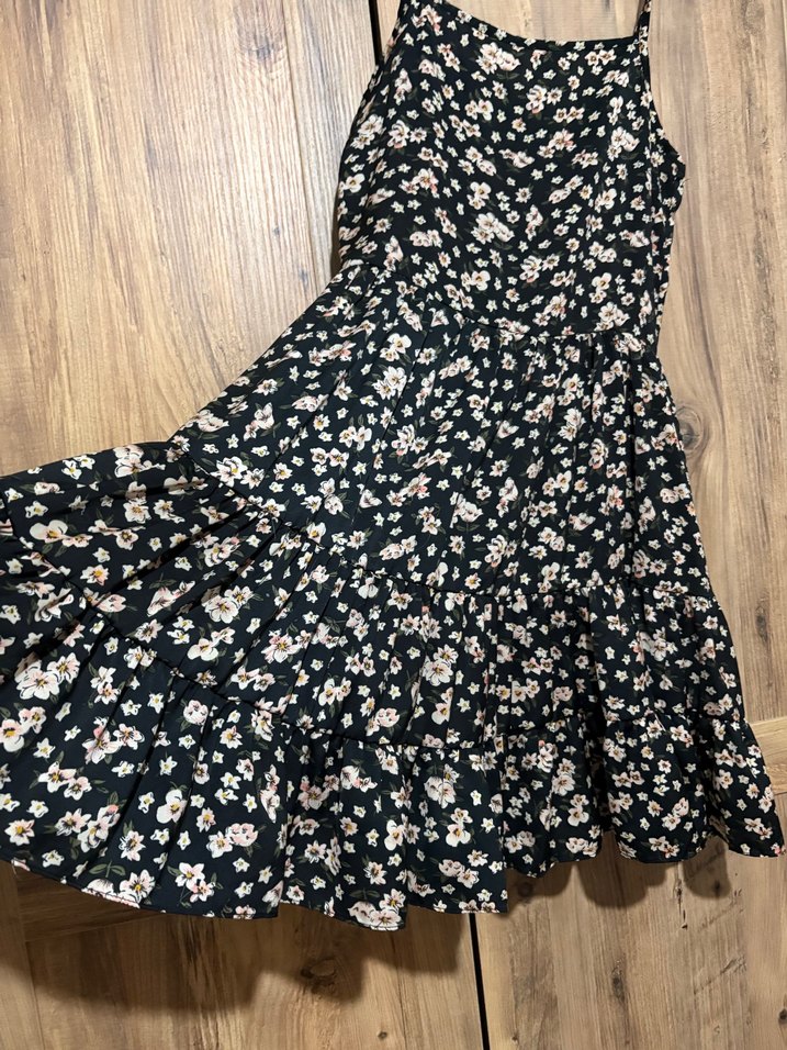 Çiçek Desenli Siyah Askılı  Elbise - Görsel 3