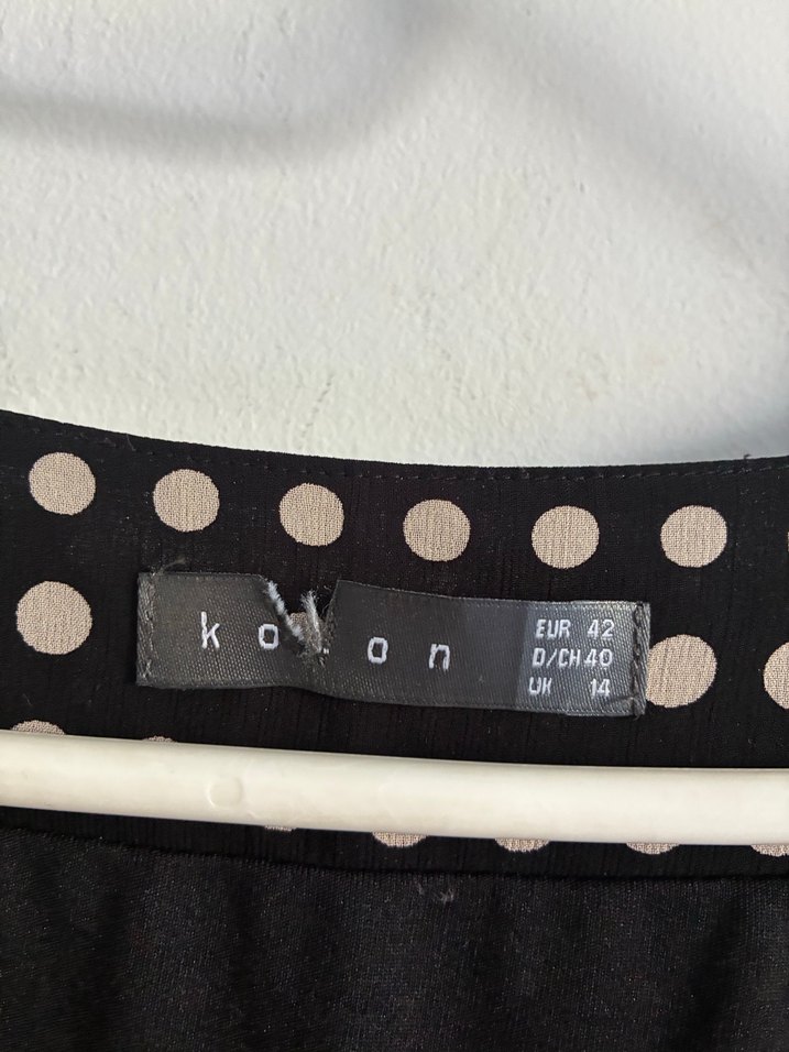 V Yaka Puantiyeli Hamile Midi Elbise - Görsel 4