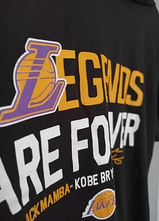 m Beden Lakers t-shirt