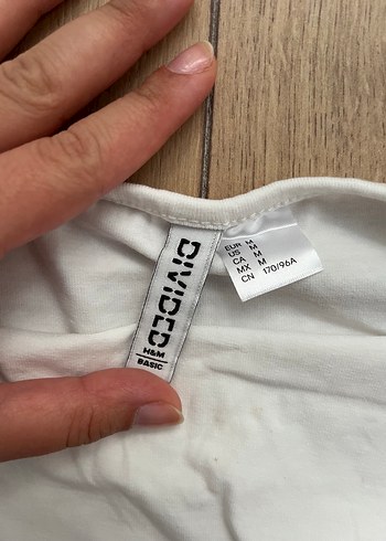 H&M Beyaz V Yaka Kolsuz Crop Top