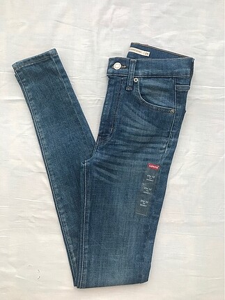 Levis skinny