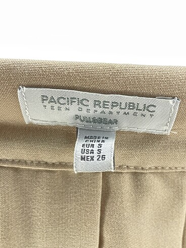 s Beden çeşitli Renk Pull and Bear Mini Etek %70 İndirimli.