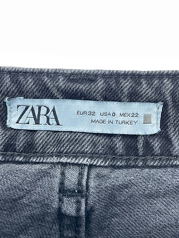 32 Beden gri Renk Zara Jean / Kot %70 İndirimli.