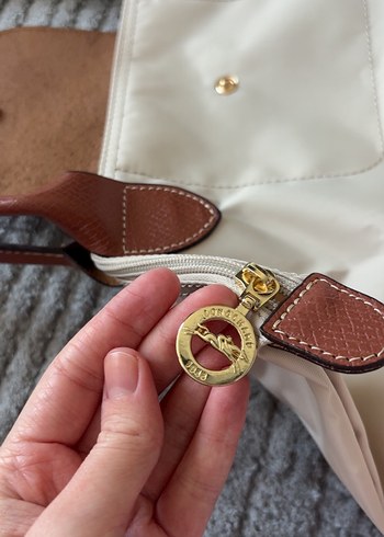 Longchamp m boy krem rengi - Görsel 7