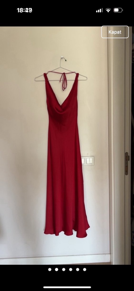 Zara Kırmızı Saten V Yaka Uzun Elbise - Görsel 4