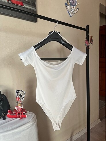 PULL&BEAR AÇIK OMUZ POLİAMİD BODY