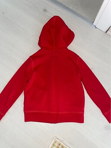 5 Yaş Beden kırmızı Renk Orjinal GAP unisex 4/5 yas