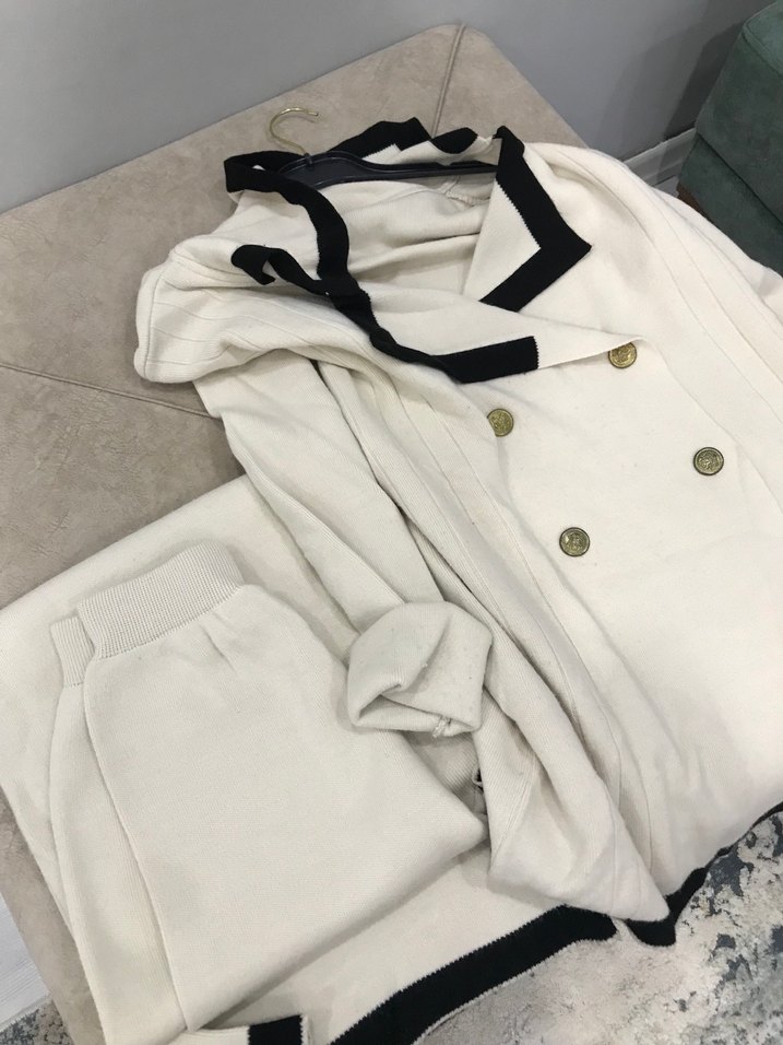 Düğmeli Beyaz Midi Kadın Ceket - Görsel 2