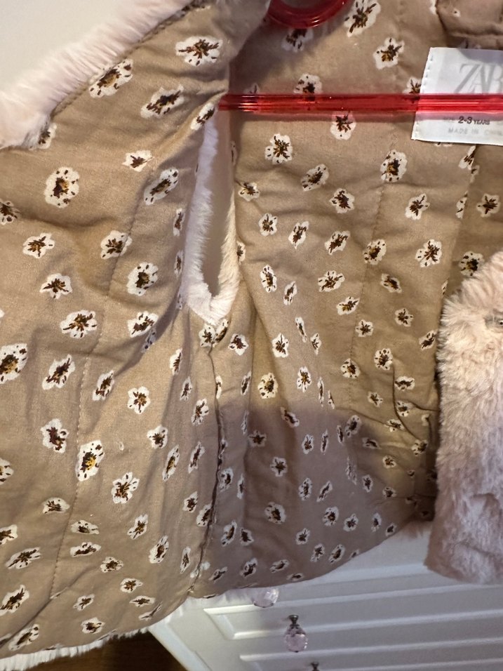 Kız Çocuk Beyaz Kürk Detaylı Yelek - Görsel 5