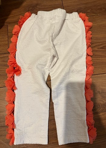 Beyaz Nakışlı Kız Çocuk takım - Görsel 3