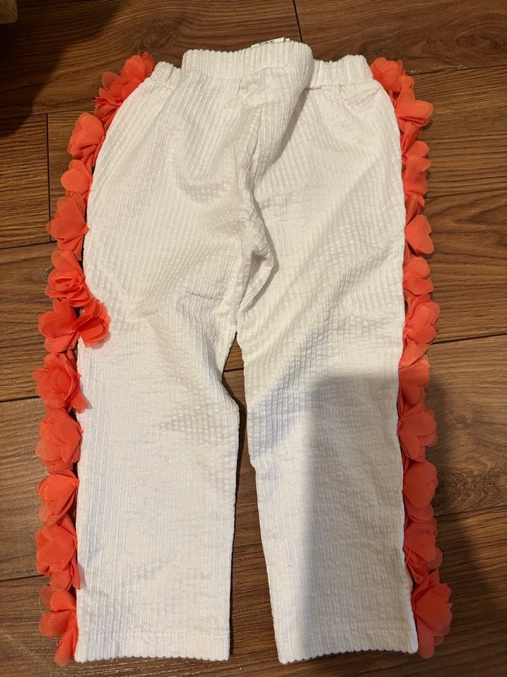 Beyaz Nakışlı Kız Çocuk takım - Görsel 3