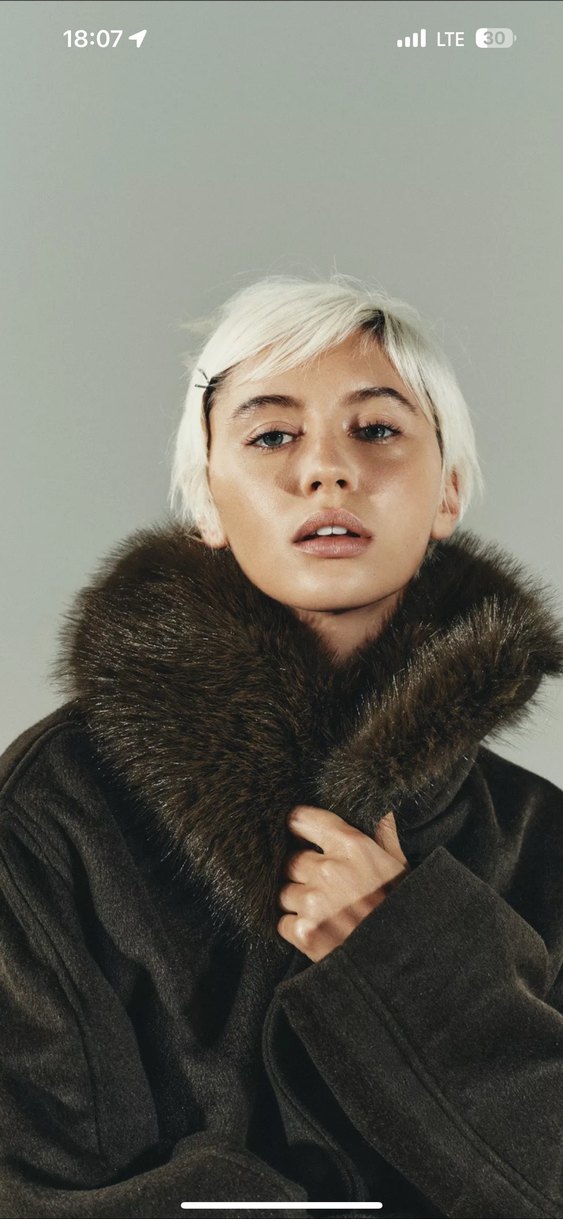 Zara Kürk Detaylı Kısa yünlü Kadın Kaban - Görsel 2