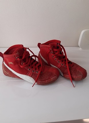36 Beden kırmızı Renk Puma spor 